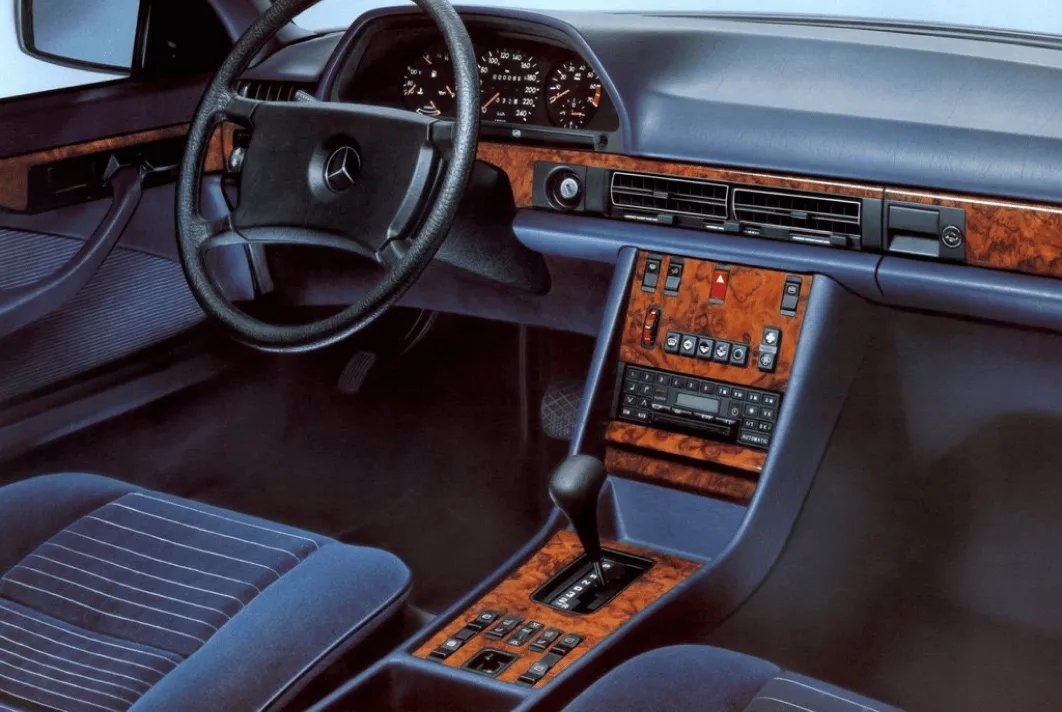 The dashboard of a Mercedes W126 S-Class